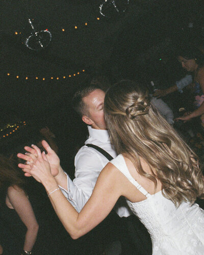 Emily March Photography Wilmington, North Carolina and Destination Wedding Engagement Photographer Heirloom Photography for Memorable Gatherings Light Airy Sentimental Imagery Images Weddings_Castle Hill Inn Wedding - 091