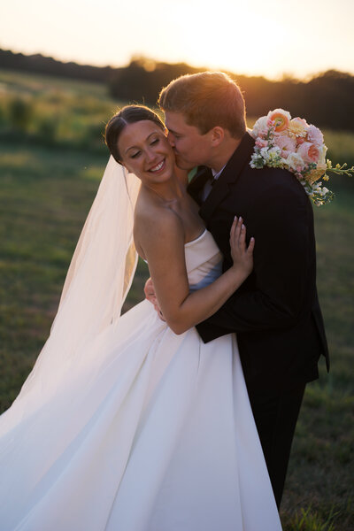 Lainie Arnold Photography - Madison + Devin Wedding Previews-129