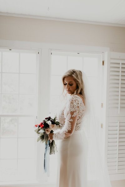 lace wedding dress sleeves