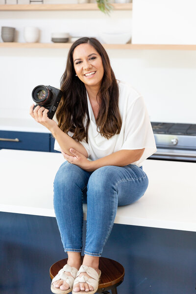 Jaclyn Castellanos is a family, maternity, newborn photographer serving clients in the Phoenix, Chandler, Gilbert, Mesa, Arizona areas.