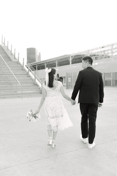 engagement session in old montreal