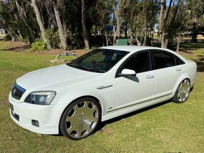 holden-caprice-chauffeur-service-perth.jpg