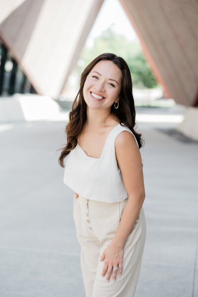 Online course for wedding videographers trying to improve their wedding videographer skills.