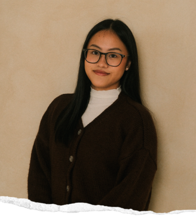 A professional image of Cindy, the photographer.