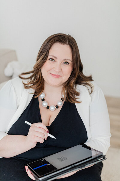 Sarah Shuttle Luxury Brand Designer for premium brands across US, UK, Europe &
UK.