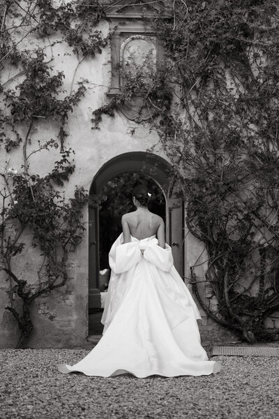 Bride's luxury shoes captured by Oahu wedding photographer.