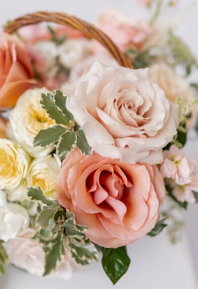 Luxury basket of blooms terracotta 4