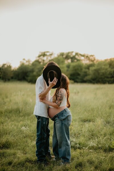 pregnancy shoot in field, cowboy country, amarillo texas maternity photographer