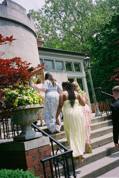 wedding guests entering venue, destination wedding photographer