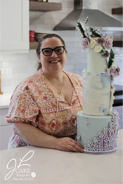 JL Cake baker and luxury wedding cake
