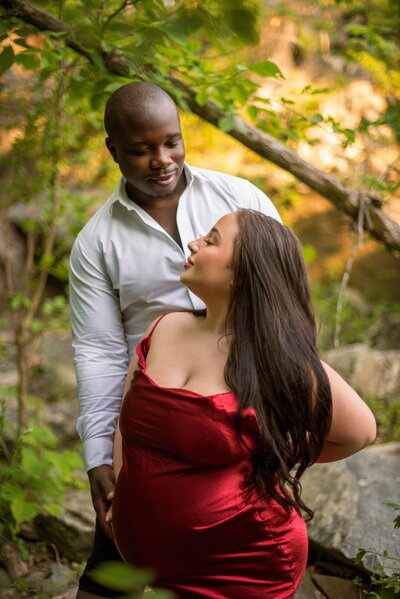 Maryland Maternity Photographer - Snapzbytie Photorgraphy - Golden Hour Great Falls Maternity Session 9