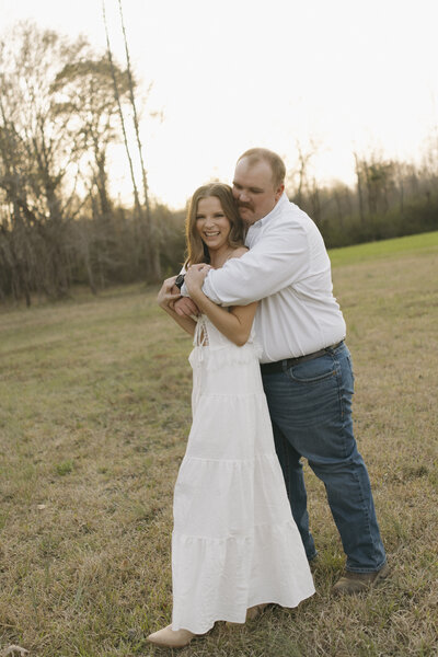 Birmingham Alabama engagement photographer Skylar Lien Photo documents a western-inspired engagement session in central Alabama.