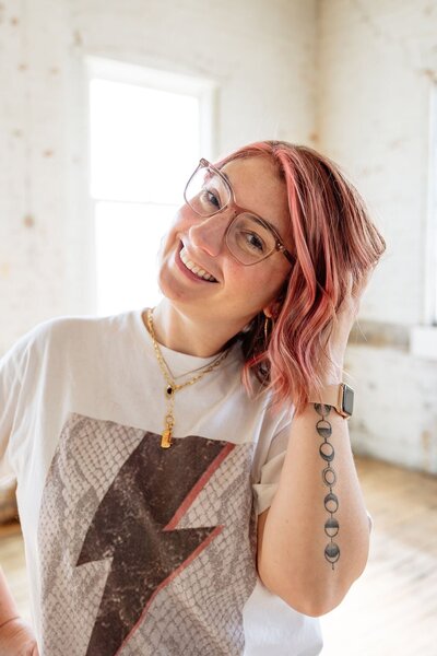 Lindsay Smith on the Second Act Success Career Podcast with business coach Shannon Russell.