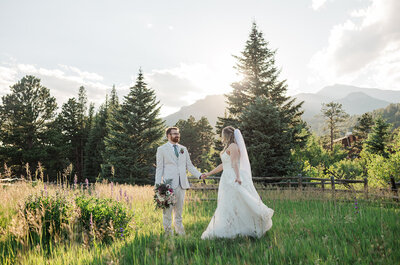 Let Sam Immer Photography capture your adventurous spirit with our stunning adventure photography. Whether it's hiking, skiing, or exploring Colorado's natural wonders, we'll immortalize your experiences in breathtaking photos.