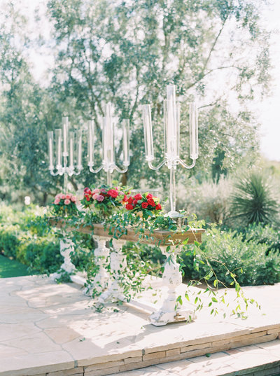 El chorro lodge El chorro wedding Lincoln road Paradise valley wedding Scottsdale wedding Flower studio Glamour and wood Celebrations in paper Melissa jill Stephanie fay photography Ruze cake house La tavola linens film photography
