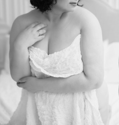 raleigh curvy boudoir photographer