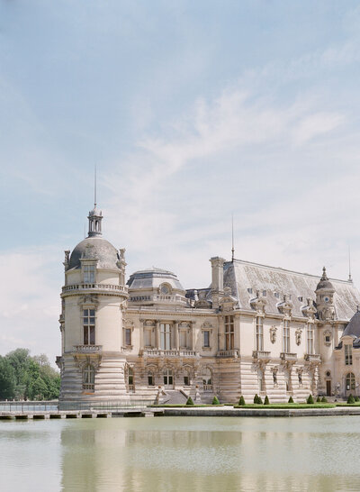 1-Chateau-de-Chantilly-wedding-Alexandra-Vonk-photography