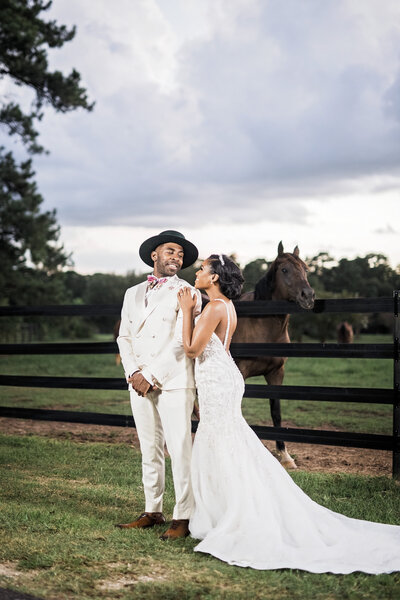 Link to Major & Nichelle wedding portfolio.