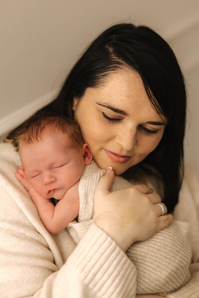 Newborn photography session in Kent by Abigail Scarfe