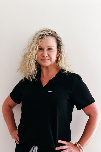 Deetox Skin & Laser is a premier North Carolina med spa serving Burlington and Chapel Hill. We specialize in injectables, BBL/Moxi Laser, Laser Hair Reduction, Microneedling, SkinPen, Virtue RF, PRP, and more! 