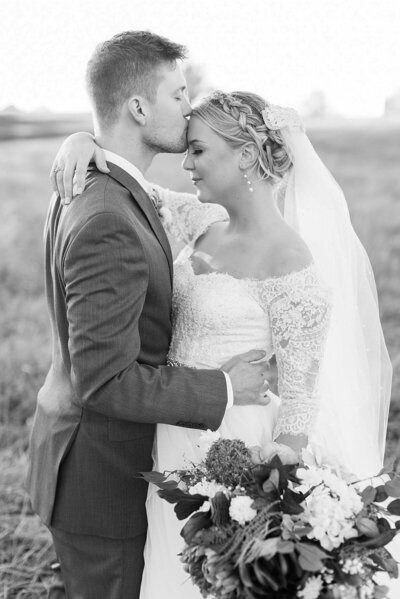 Bret and Brandie Evansville Owensboro Weddings Black and White Gallery16