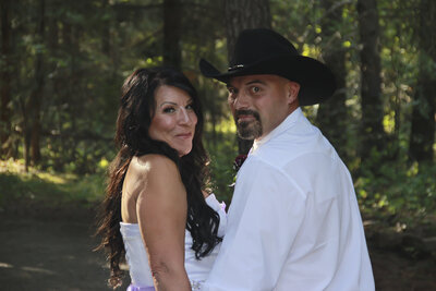 Photography by Jeanette Heartland Ranch Bayview, Idaho wedding photography. You keep all of your digital images.