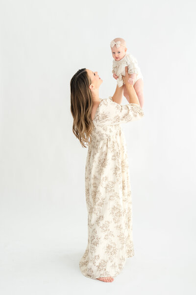 capture-cove-studios-utah-baby-milestone-photography-session-north-salt-lake-city-utah-kamee-valdez-photo.jpg