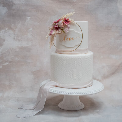 layers-and-graces-luxury-cake-designer-london-essex-hertfordshire-how-to-book