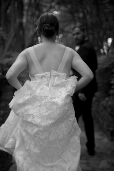 Ceremony photo at The Springs Valley View taken by DFW Wedding Photographer Nicole Endress Photography