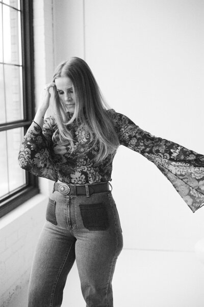 Reverend Jennifer van Son Is a wedding officiant in Durham Region and the GTA