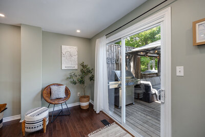 461 Townline living room (5)