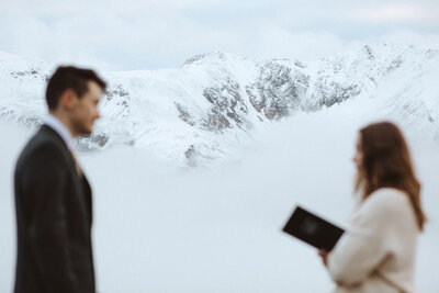 Liv Hettinga Photography is an elopement photographer in Canada, here is some information on the packages she offers and the pricing