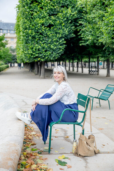 Cécile Poultier, consultante en parentalité et fondatrice de Parentalignés, partageant son histoire personnelle pour montrer le chemin vers une parentalité plus apaisée