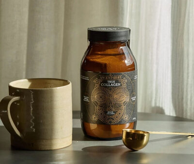 Ancient + Brave True Collagen with a mug and golden spoon – a high-quality collagen to support skin, joints and recovery.