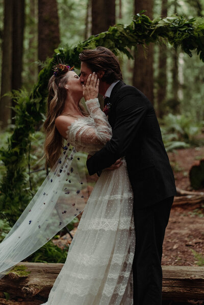 PNW Elopement Photographer