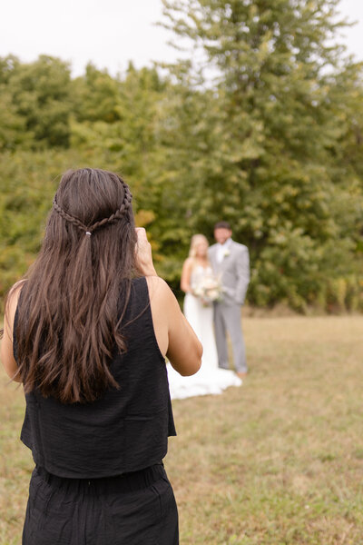 Bright and airy wedding  photographer in the Midwest
