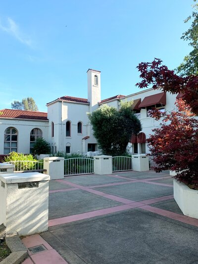 california home with brick pavers