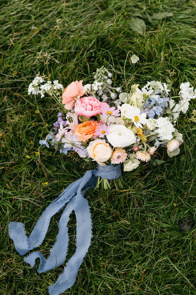 bridal bouquet by peaches and poppies, tomales bay wedding