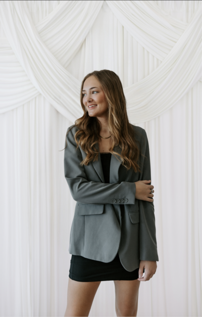 lauren day of details wedding coordinator
