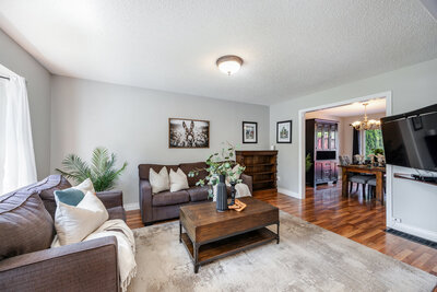 78 Cherry Blossom living room (1)