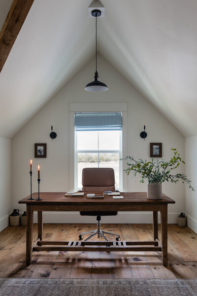 A cozy upstairs office nook by Jessa Myer Interiors.