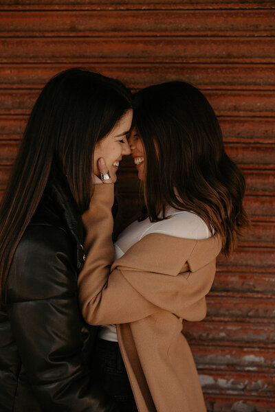 eastern-market-detroit-michigan-couples-photoshoot-lifestyle-photography-nicole-jenna-122