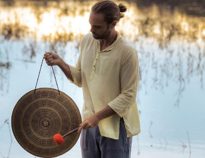 Xavier Olazabal, certified breathwork specialist in San Miguel De Allende, guiding transformational breathing sessions for emotional release, clarity, and holistic healing through EnForma. 
