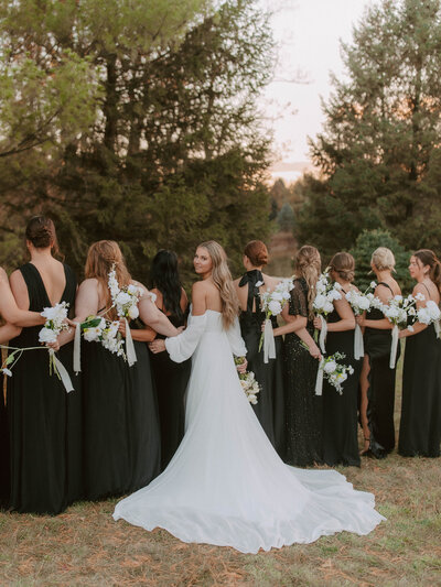 detail photos from outdoor and luxurious wedding day