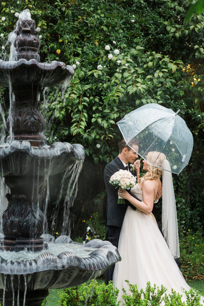 Rainy day wedding at Twin Oaks Garden Estate