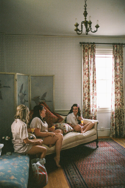 candid flim photo of wedding at Wadsworth Homestead in Geneseo NY