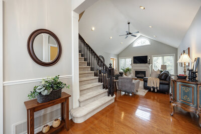 24 Worthington foyer (4)