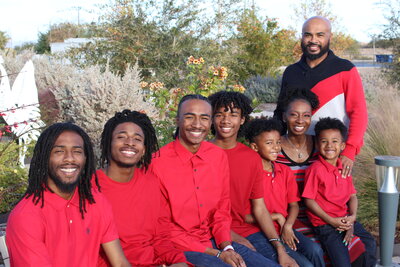 Sonya Romero and family image