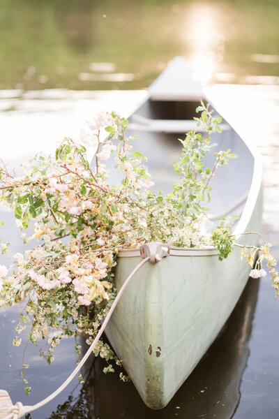 lace wedding dress of seattle bride
