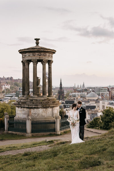 Bridal couple on Calton Hill in Edinburgh